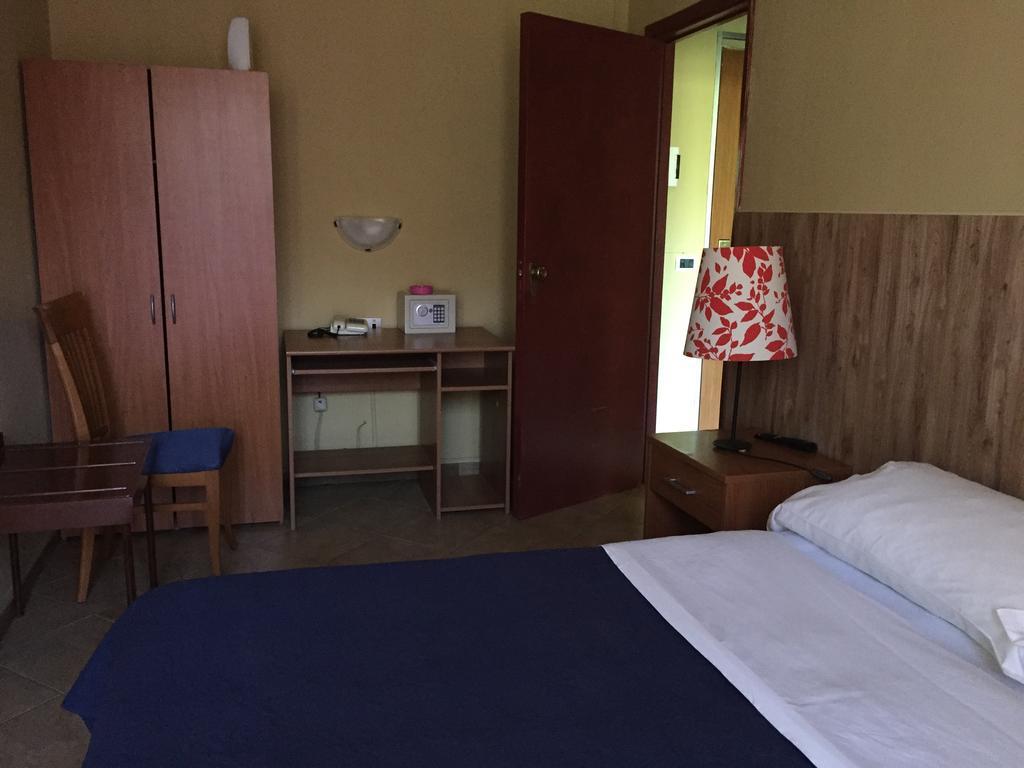 סליה מרינה Hotel 106 מראה חיצוני תמונה