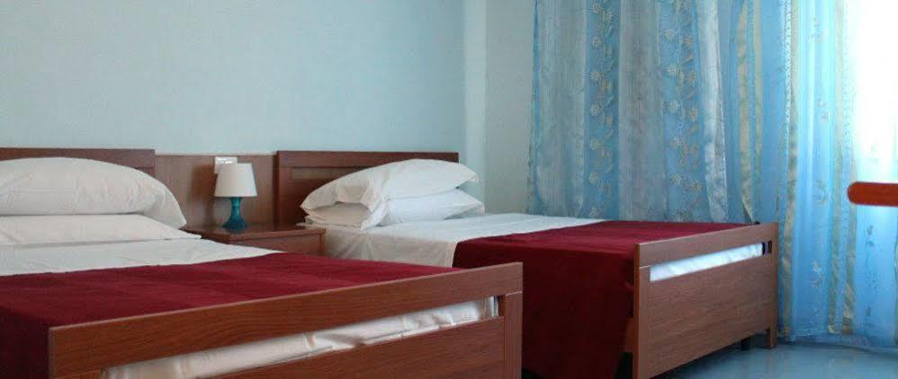 סליה מרינה Hotel 106 מראה חיצוני תמונה