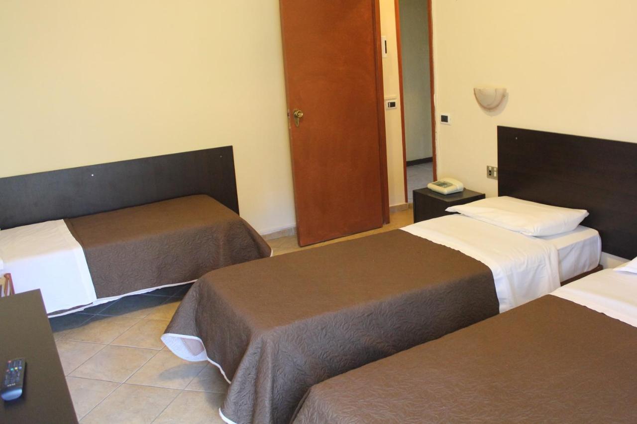 סליה מרינה Hotel 106 מראה חיצוני תמונה